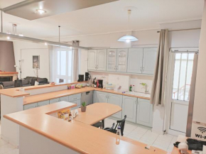 Summer Breeze Apartment in Kalamata